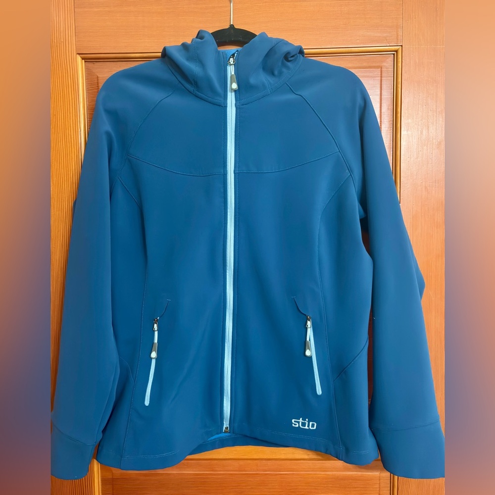 Stio Vescent hooded softshell jacket women’s large